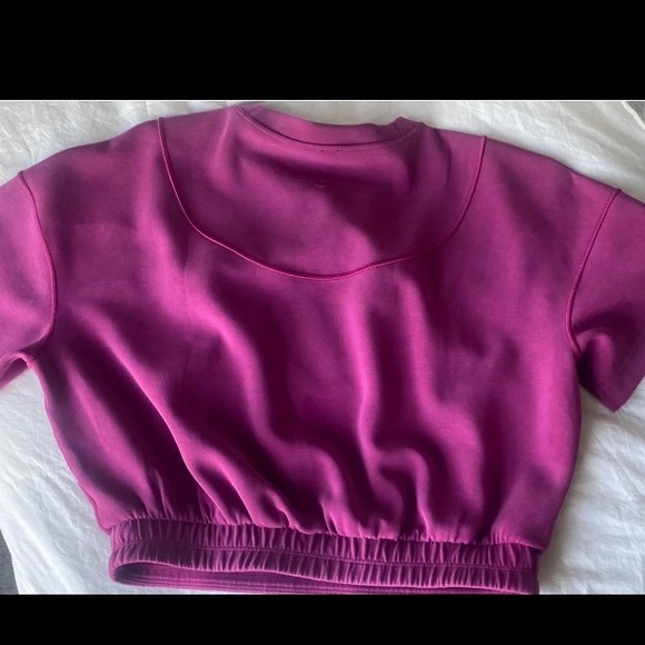 Lululemon Softstreme Gathered Tee - Picture 2 of 5